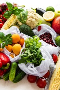 Dieta i żywienie w domu opieki – jak wygląda i czy senior może otrzymać indywidualny jadłospis?